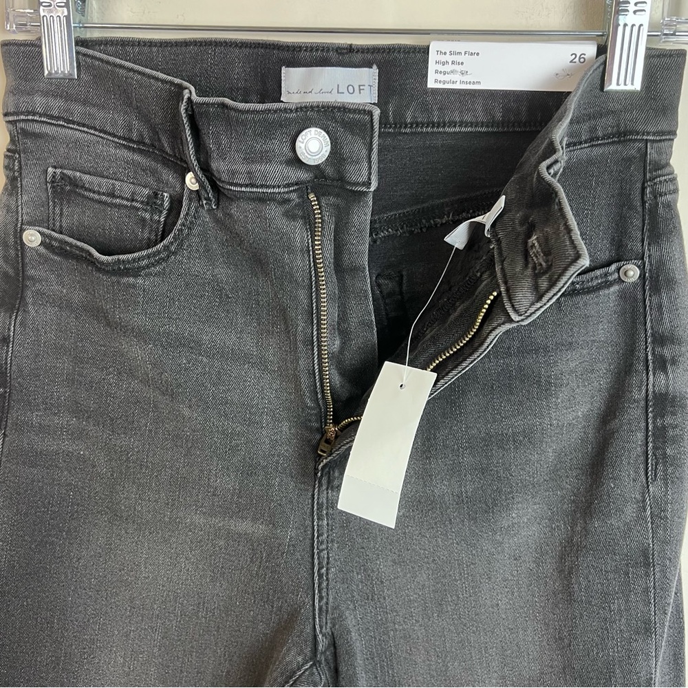 NWT Loft Women's The Skim High Rise Jean Light Black Size 26 - Picture 3 of 9